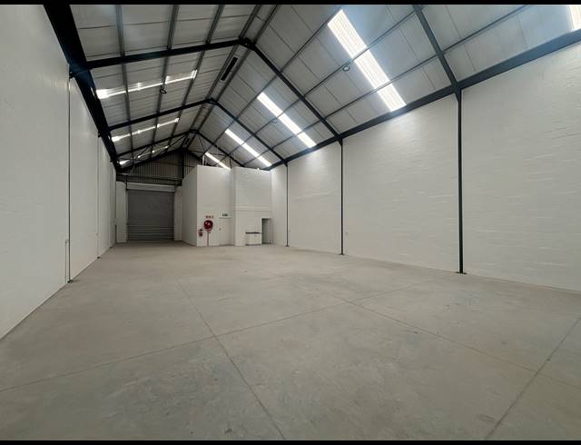 333M² WAREHOUSE TO LET IN FIRGROVE